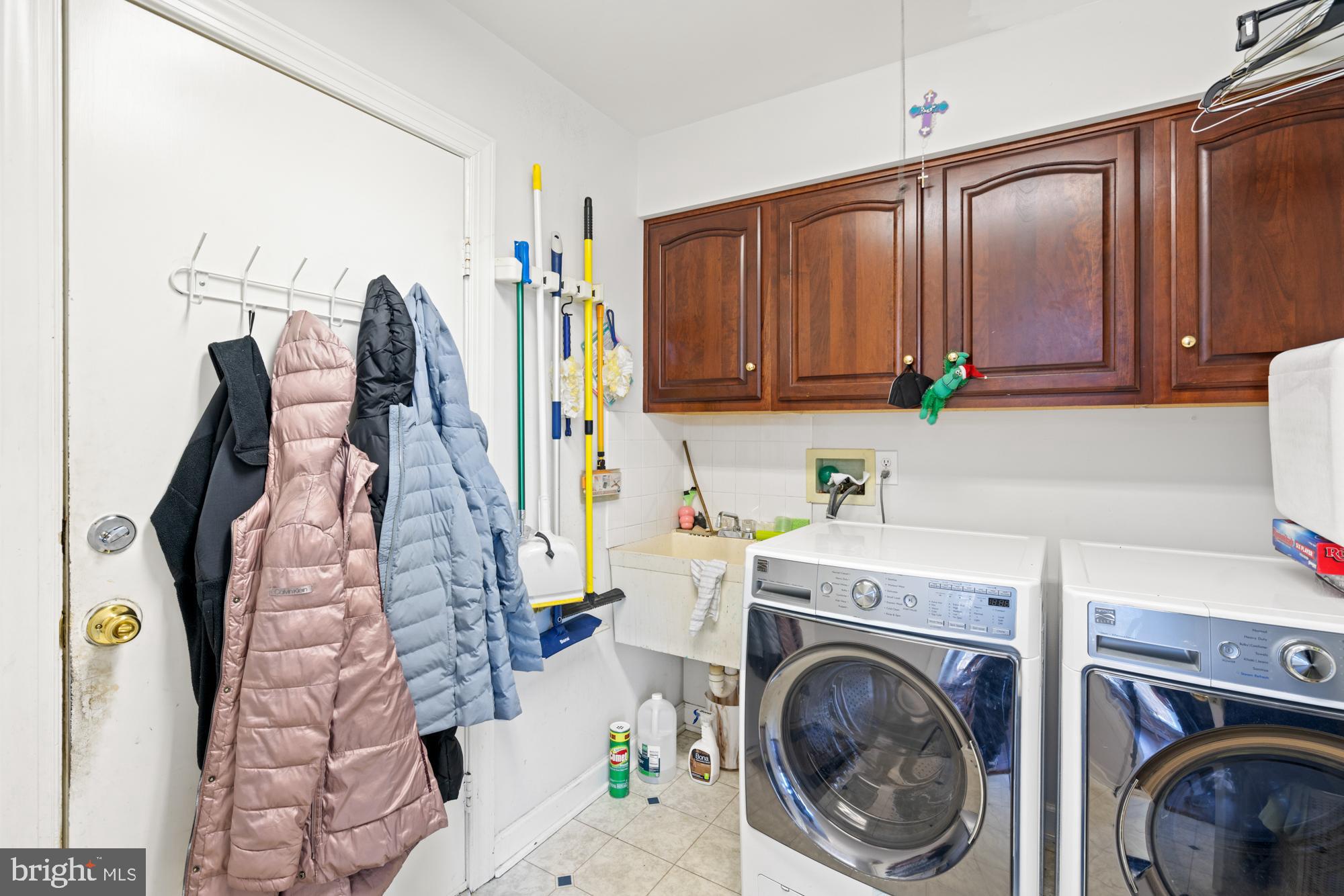 FOXLAIR ACRES - Residential