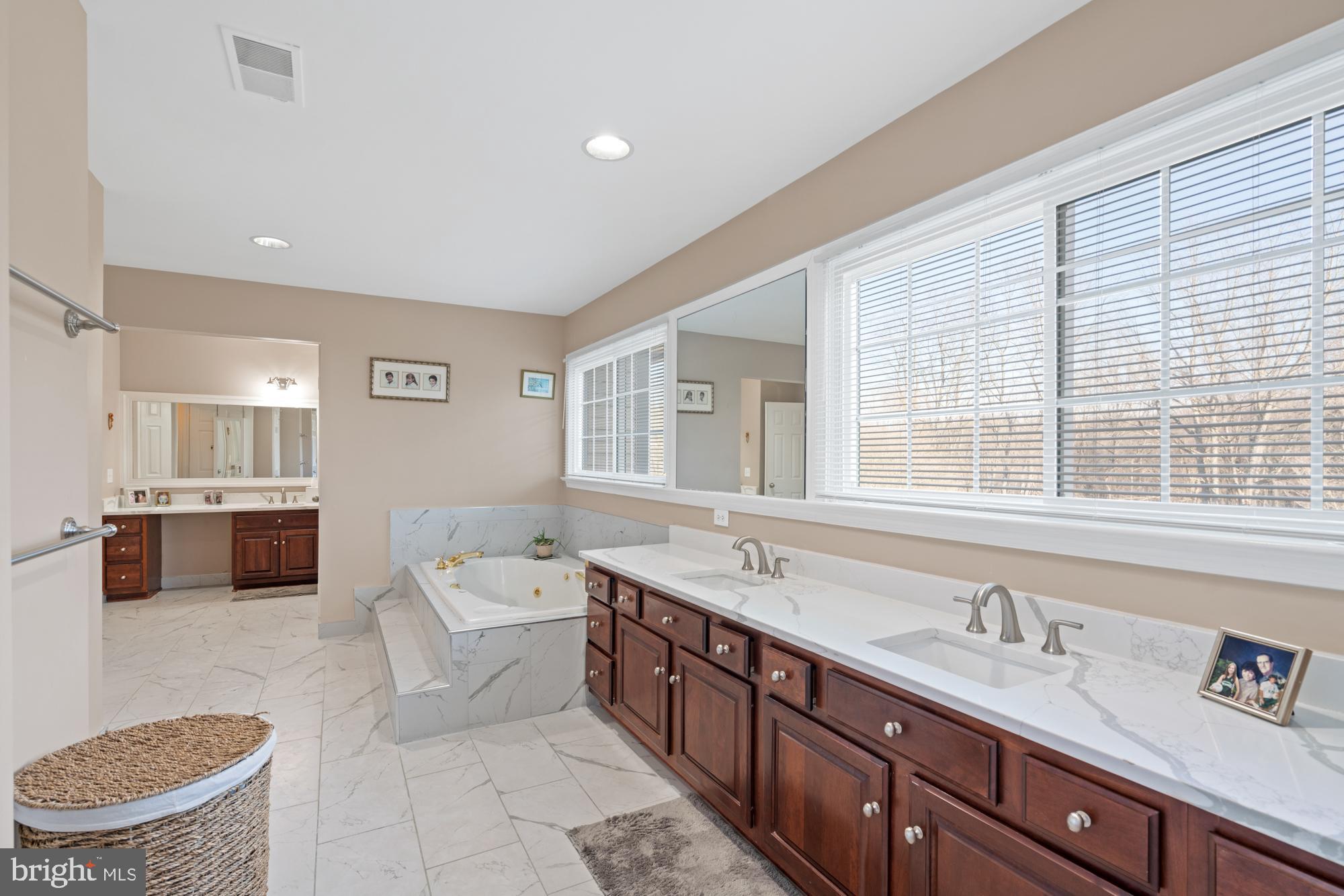 FOXLAIR ACRES - Residential