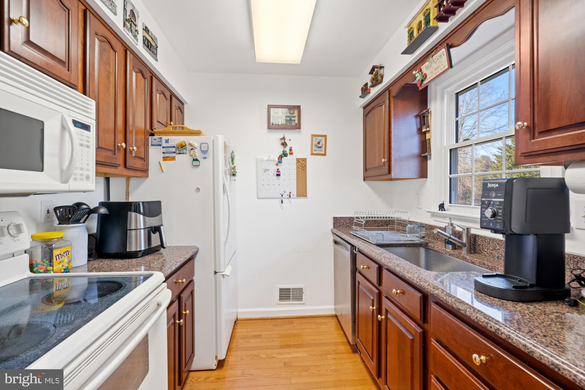 FOXLAIR ACRES - Residential