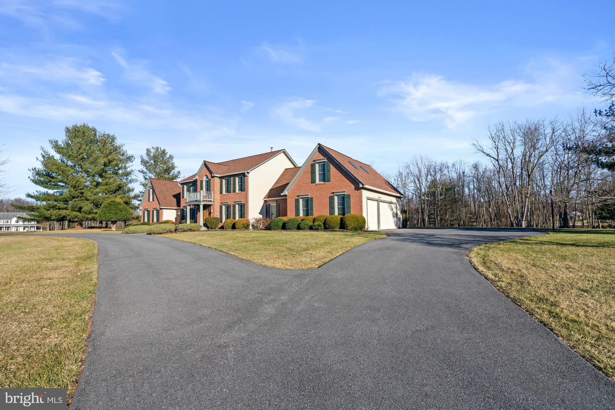 FOXLAIR ACRES - Residential