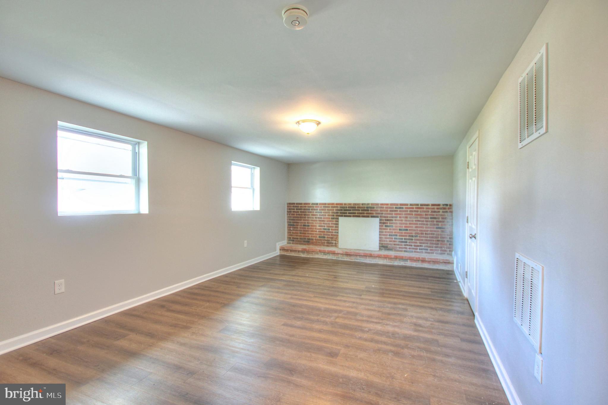 WADE-MAR ESTATES - Residential