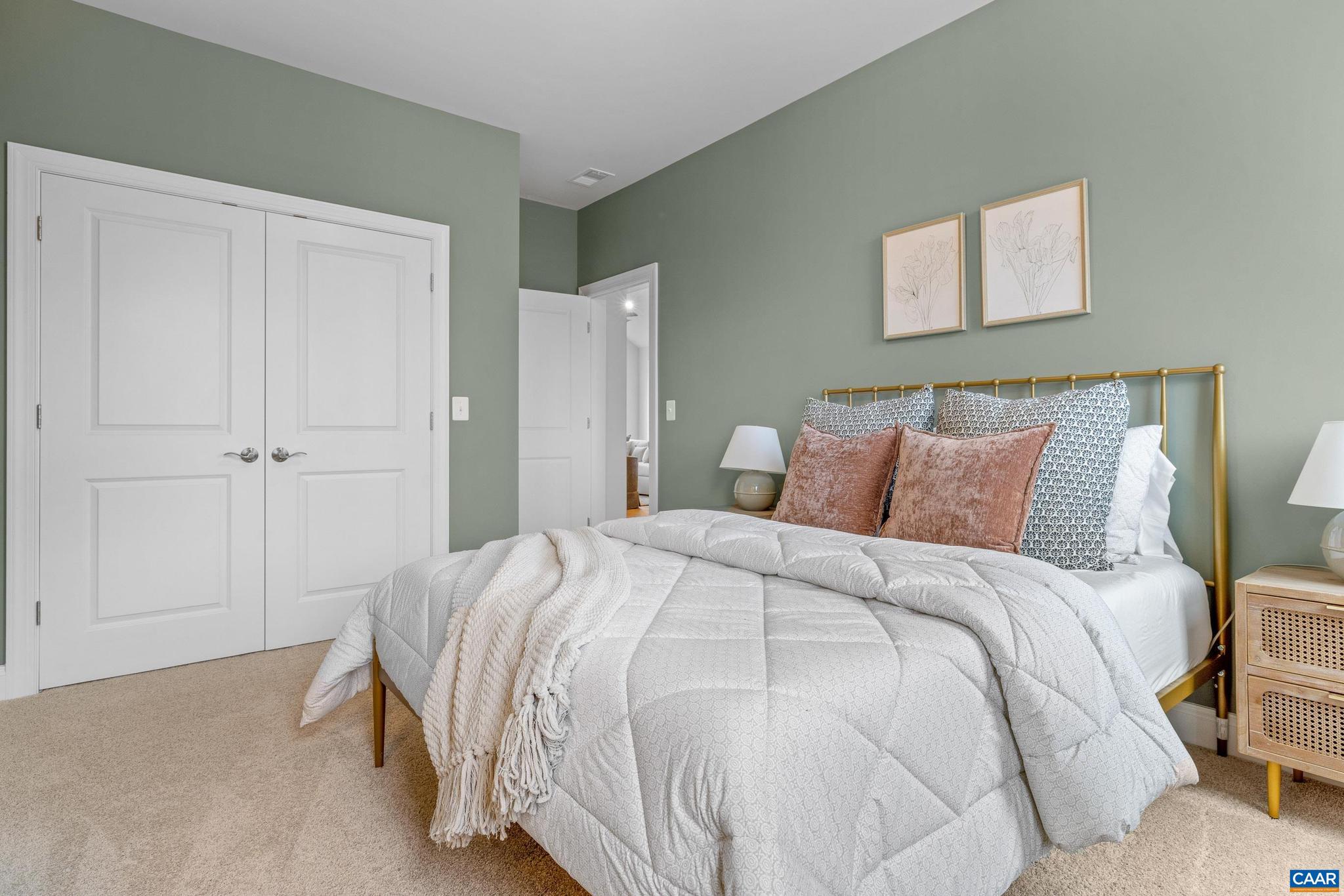 OLD TRAIL - Residential