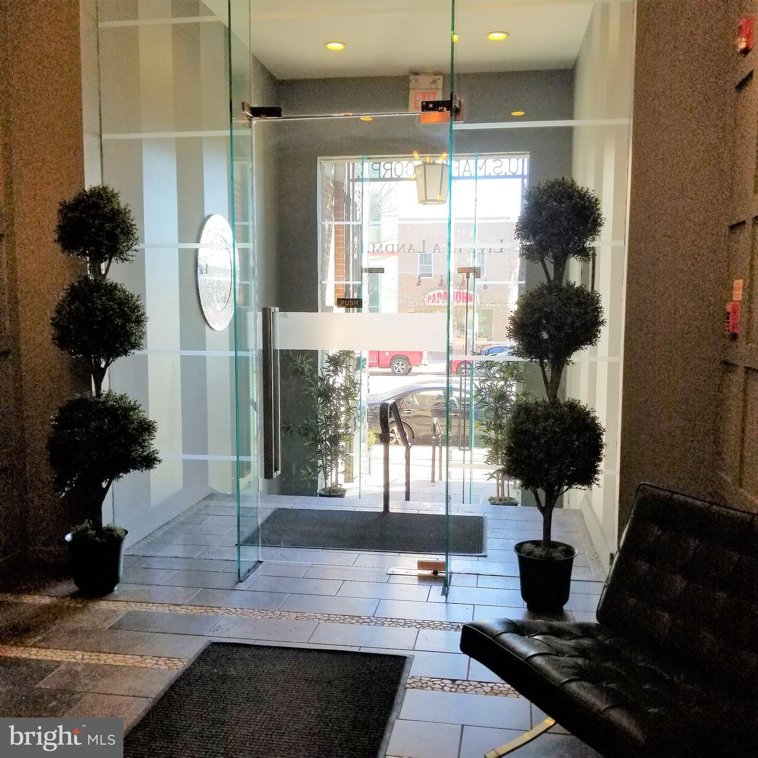 POINT BREEZE - Residential Lease