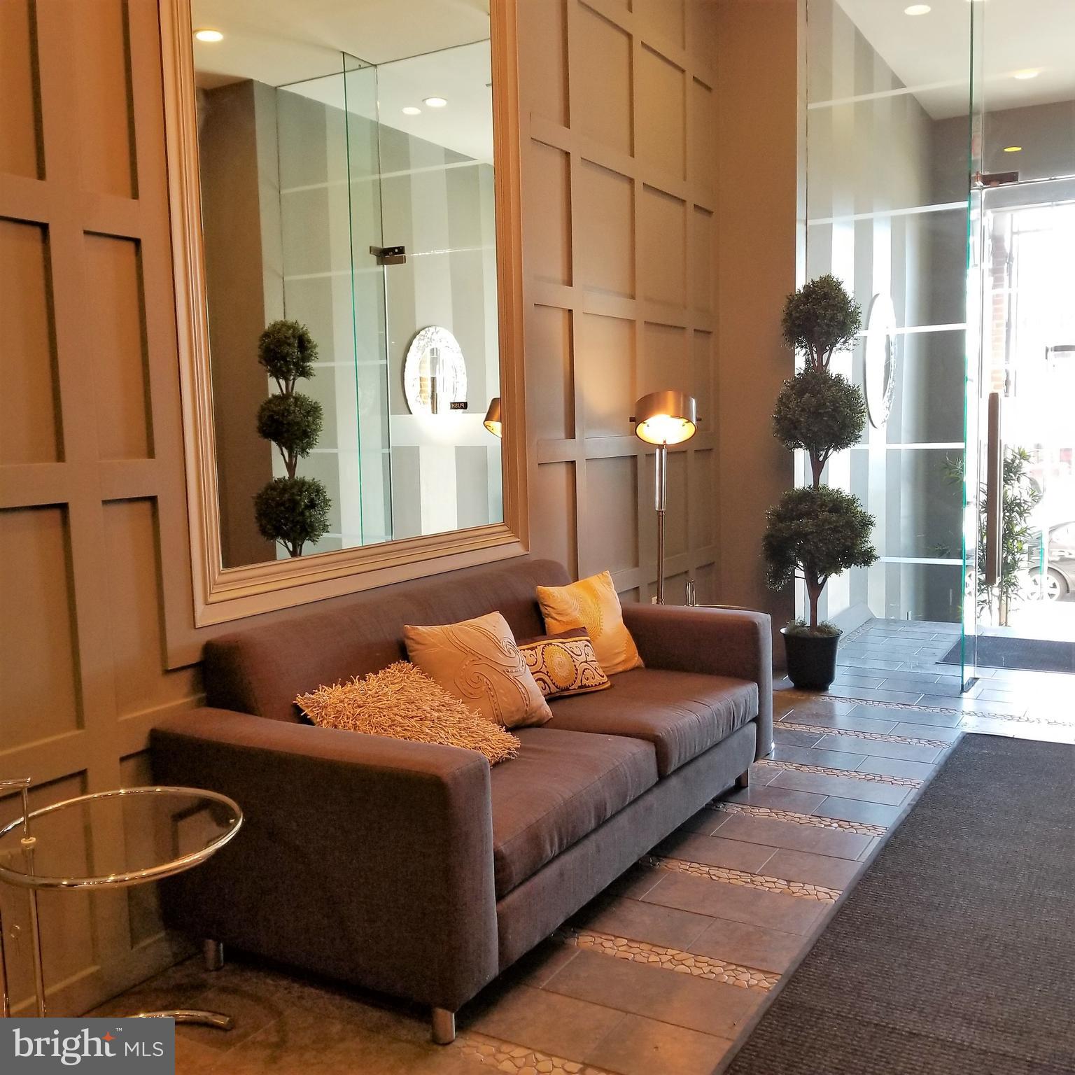 POINT BREEZE - Residential Lease