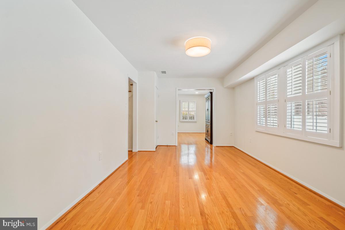 RUNNING BROOK - Residential