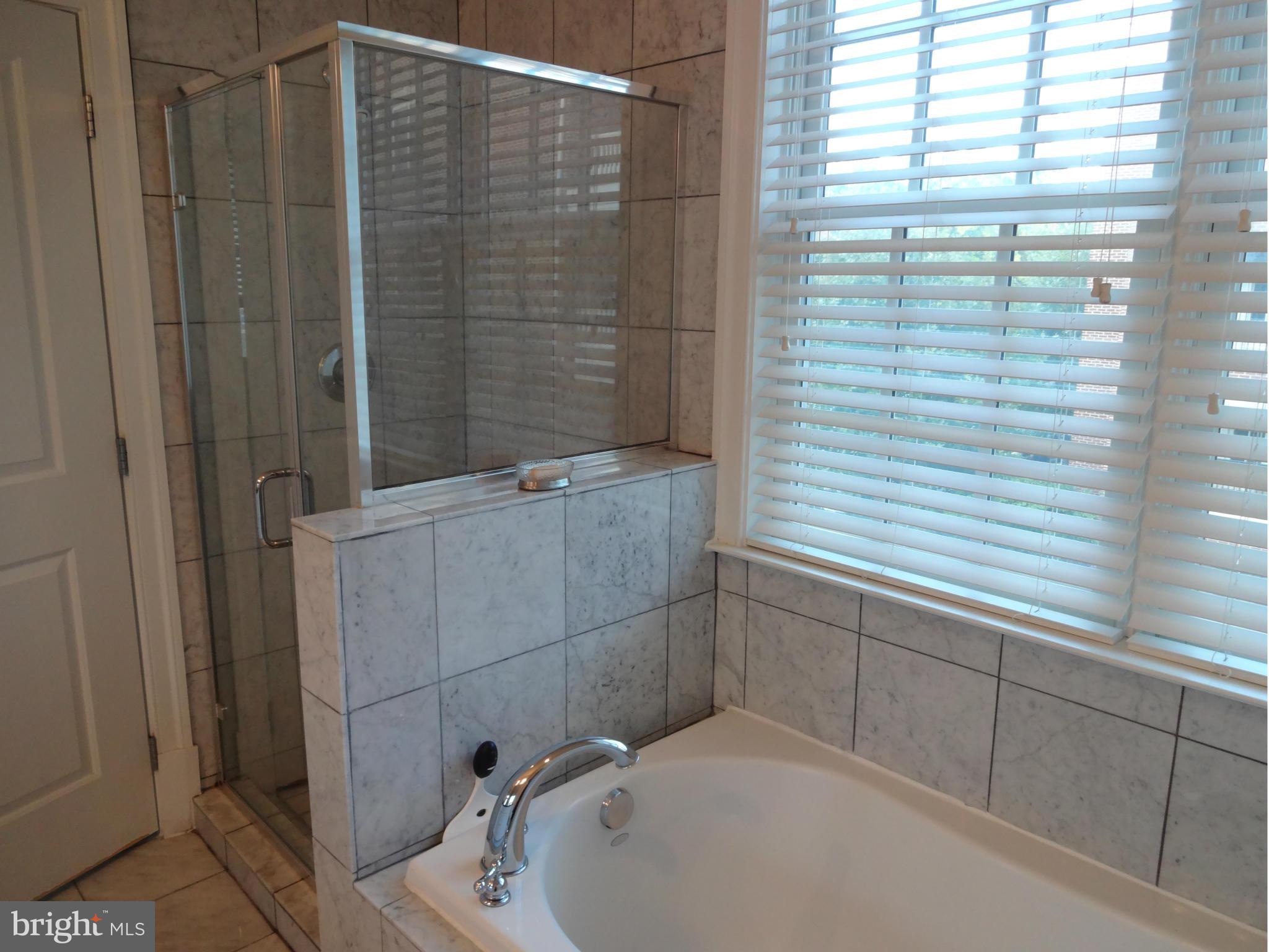 LIBERTY ROW - Residential