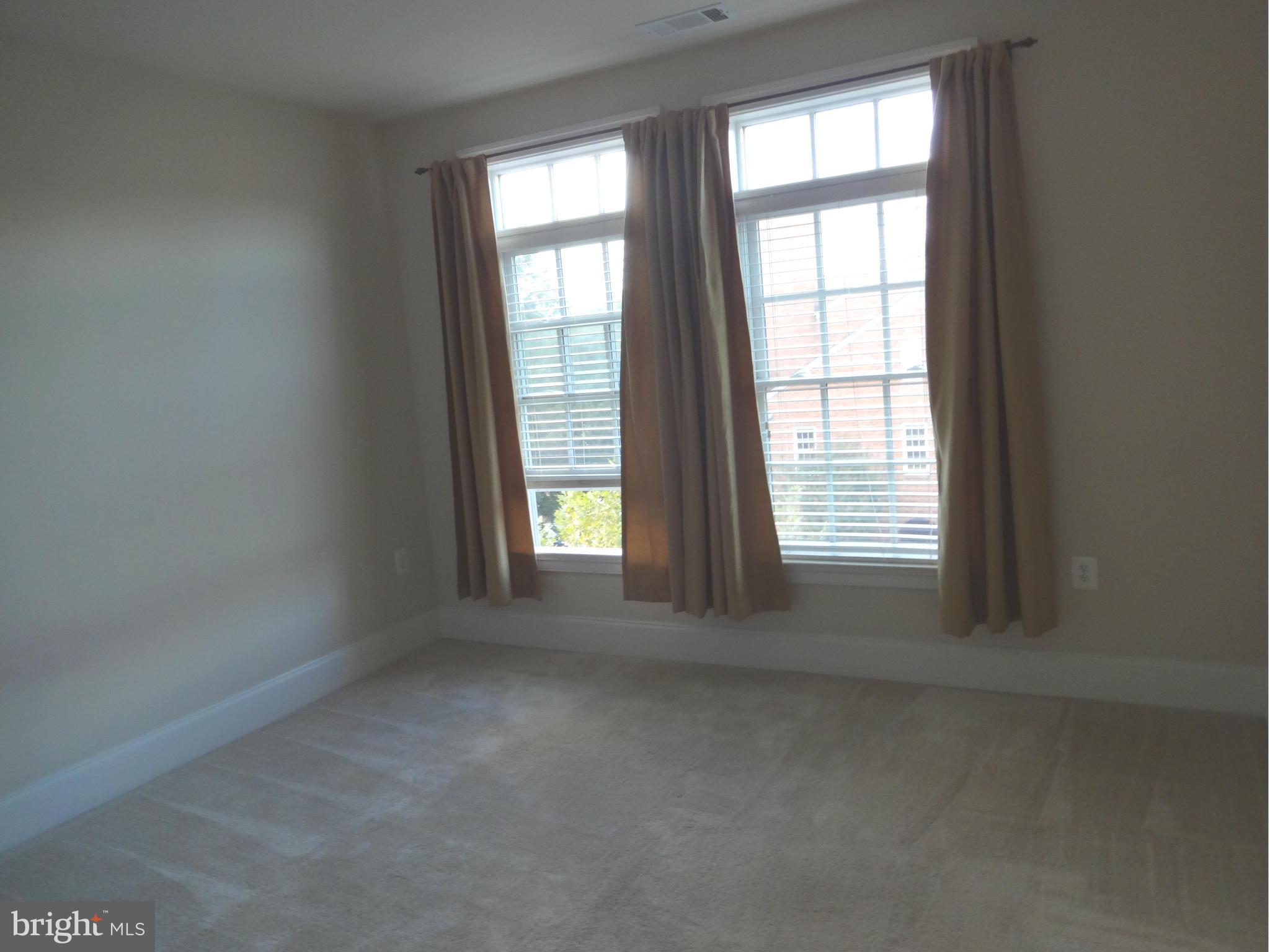 LIBERTY ROW - Residential