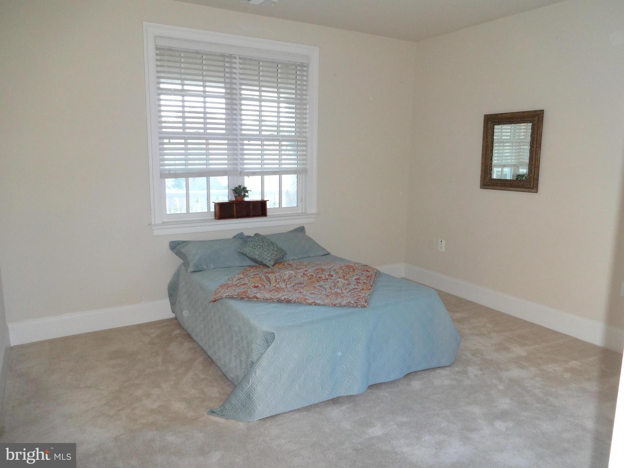 LIBERTY ROW - Residential