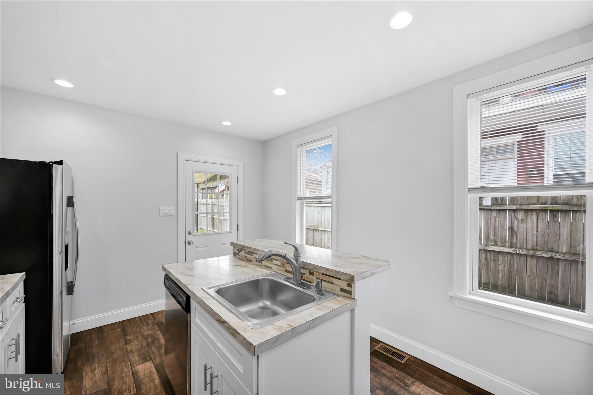 COLUMBIA - Residential