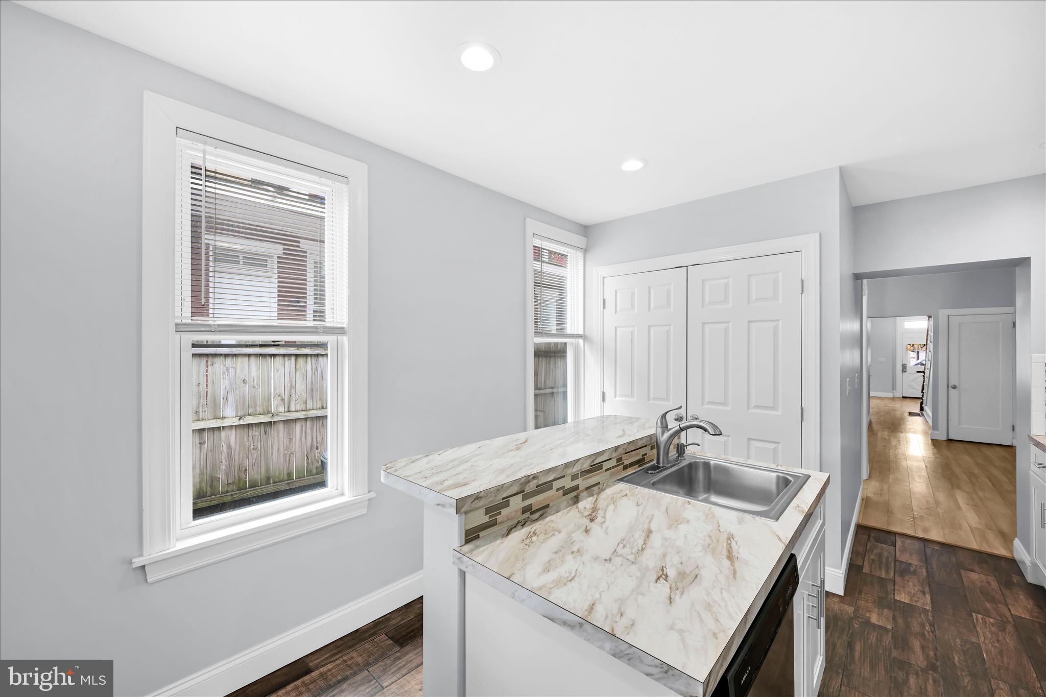 COLUMBIA - Residential