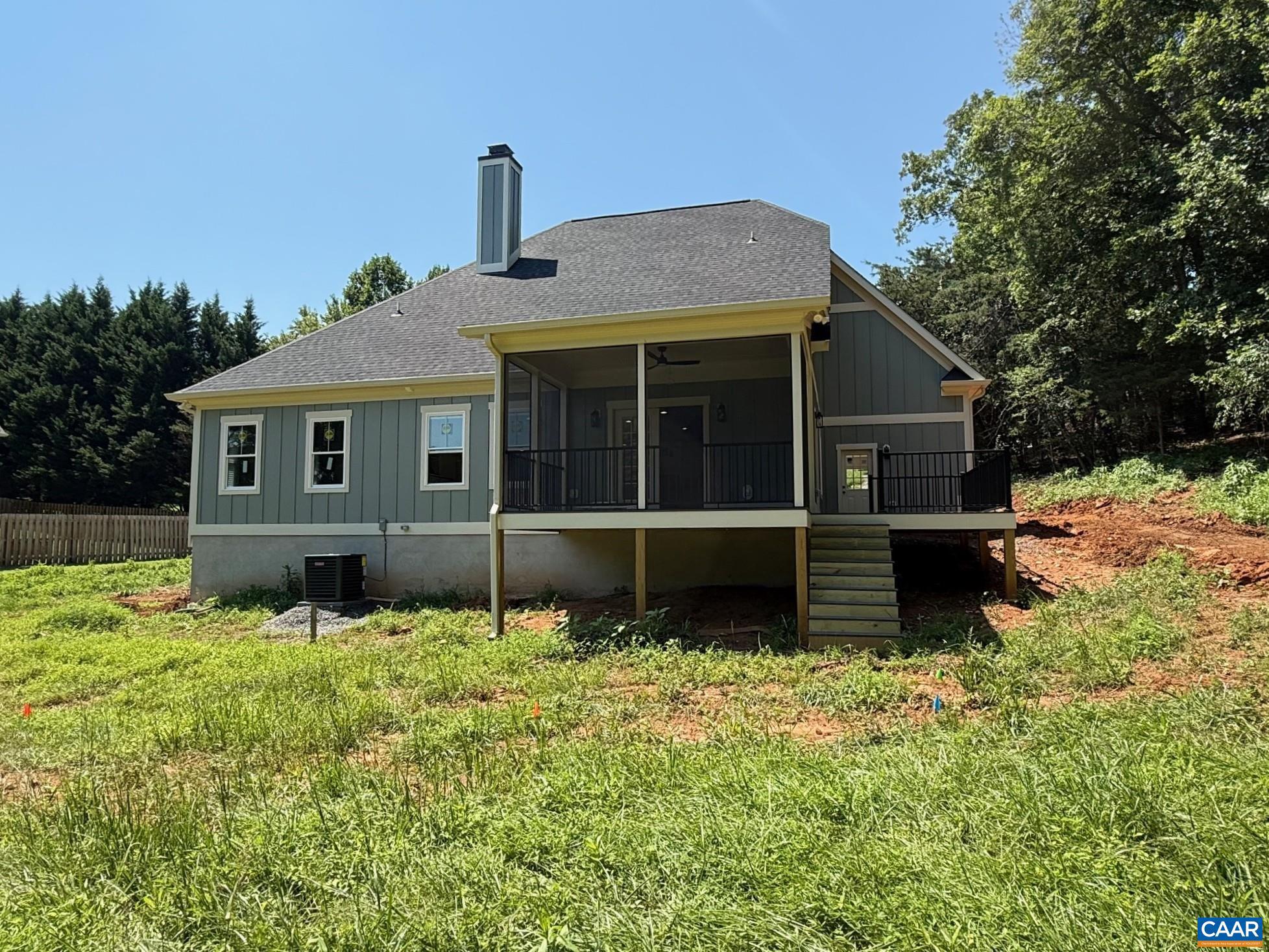 90 LYON LN