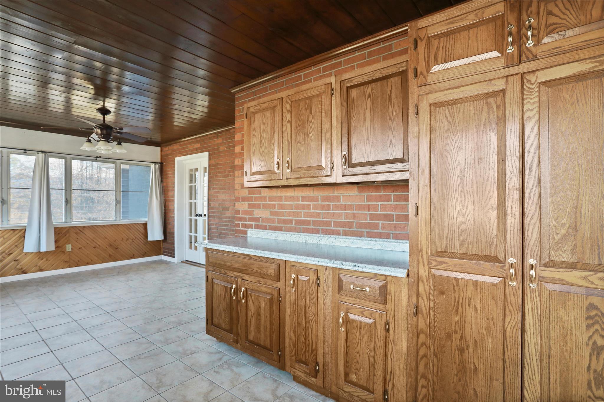 MASSANUTTEN HEIGHTS - Residential