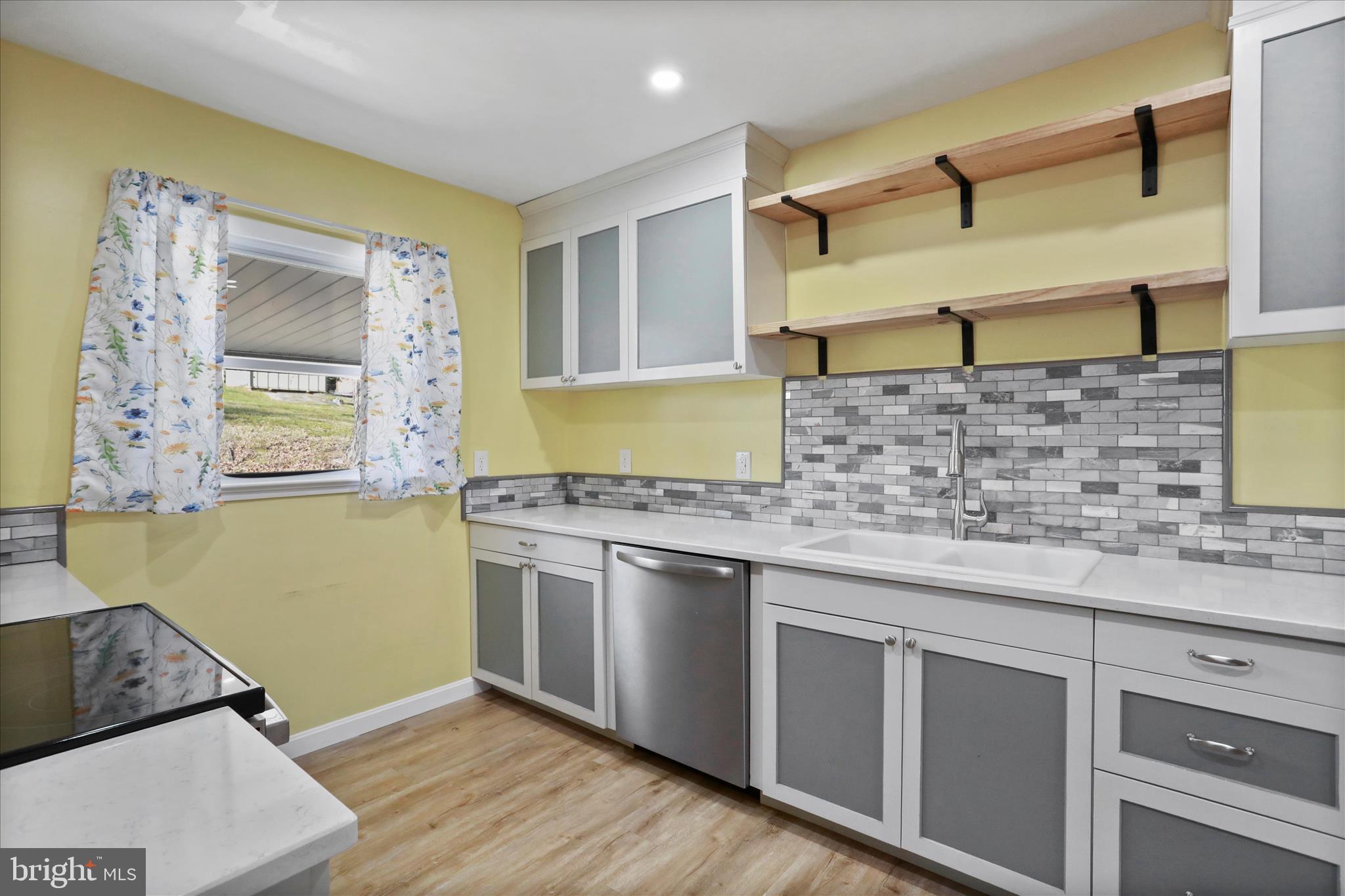 MASSANUTTEN HEIGHTS - Residential