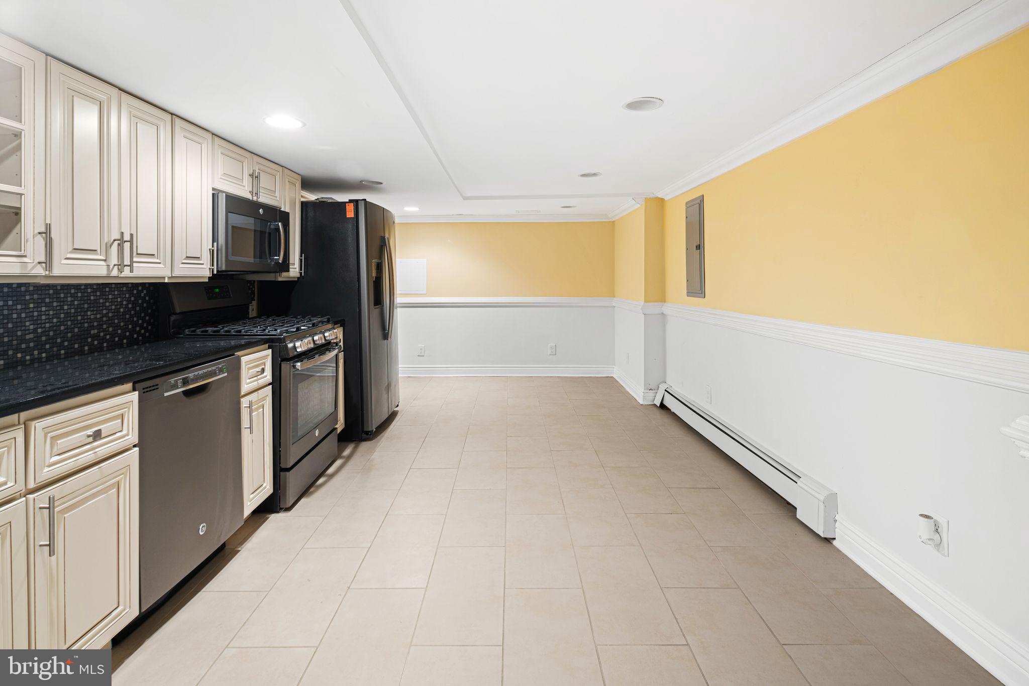 WASHINGTON SQ WEST - Residential