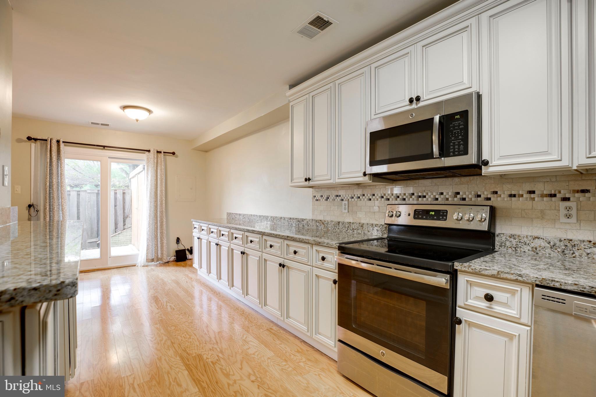 BURKE CENTRE - Residential Lease