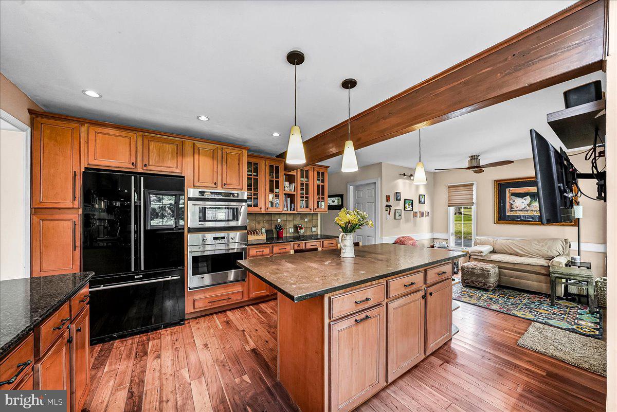 STONEGATE - Residential