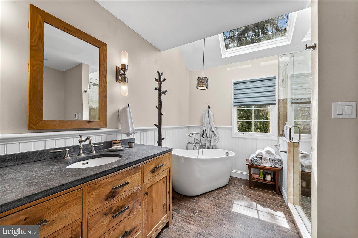 STONEGATE - Residential