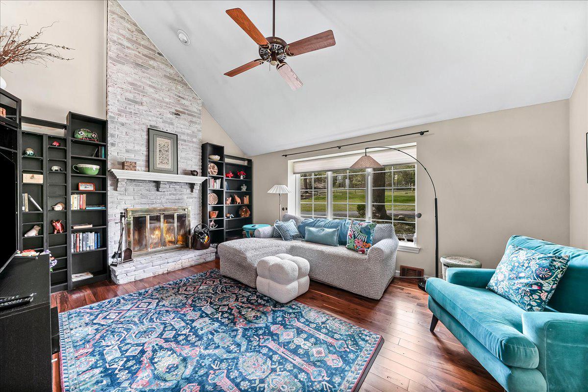 STONEGATE - Residential