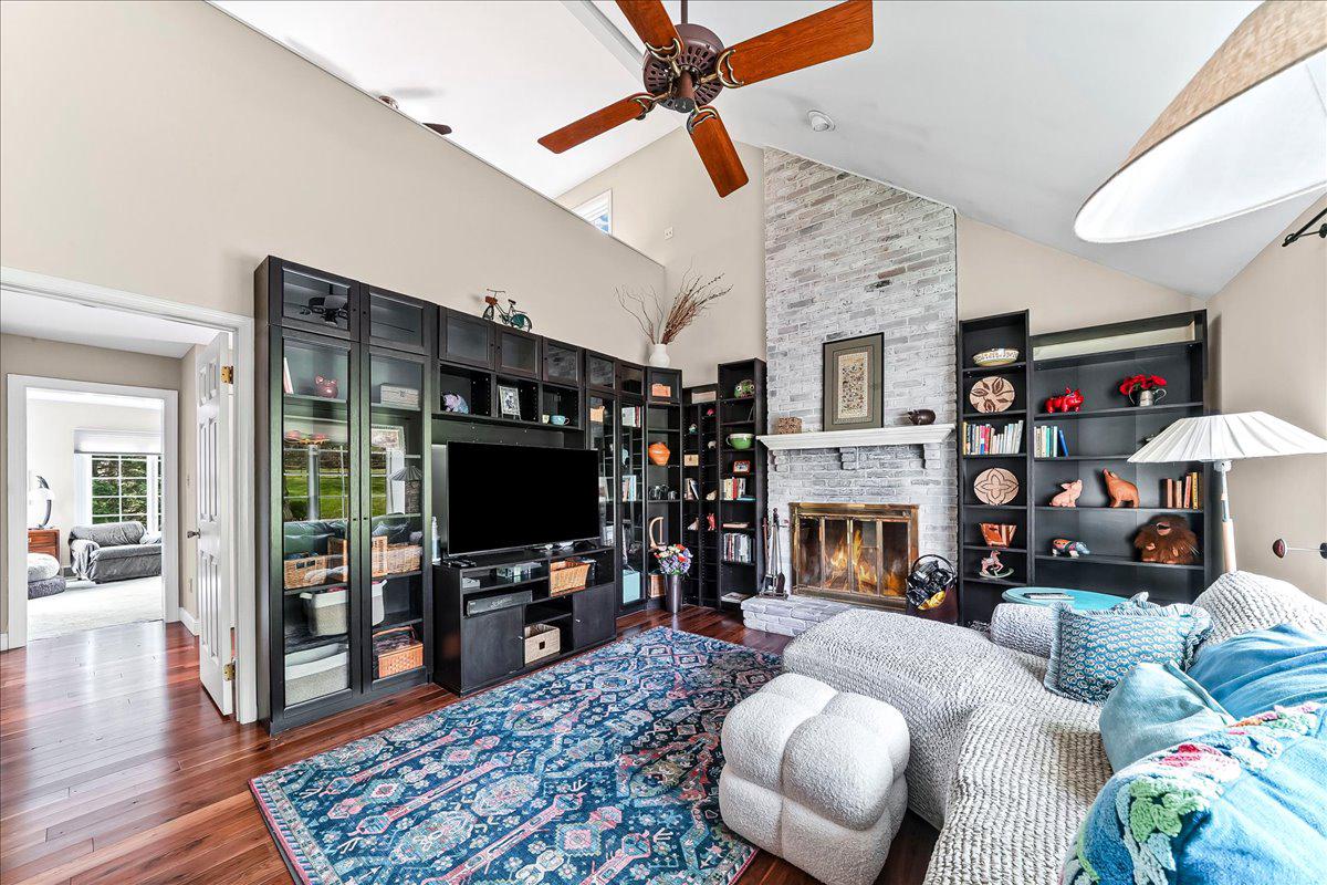 STONEGATE - Residential