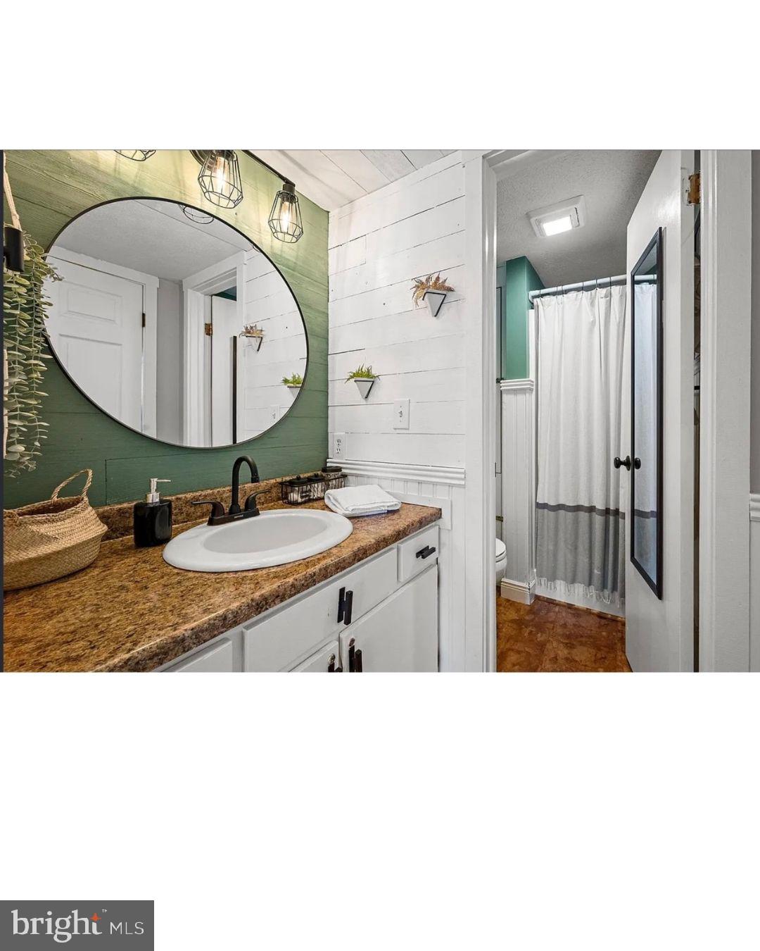 THE HILL CONDOS - Residential