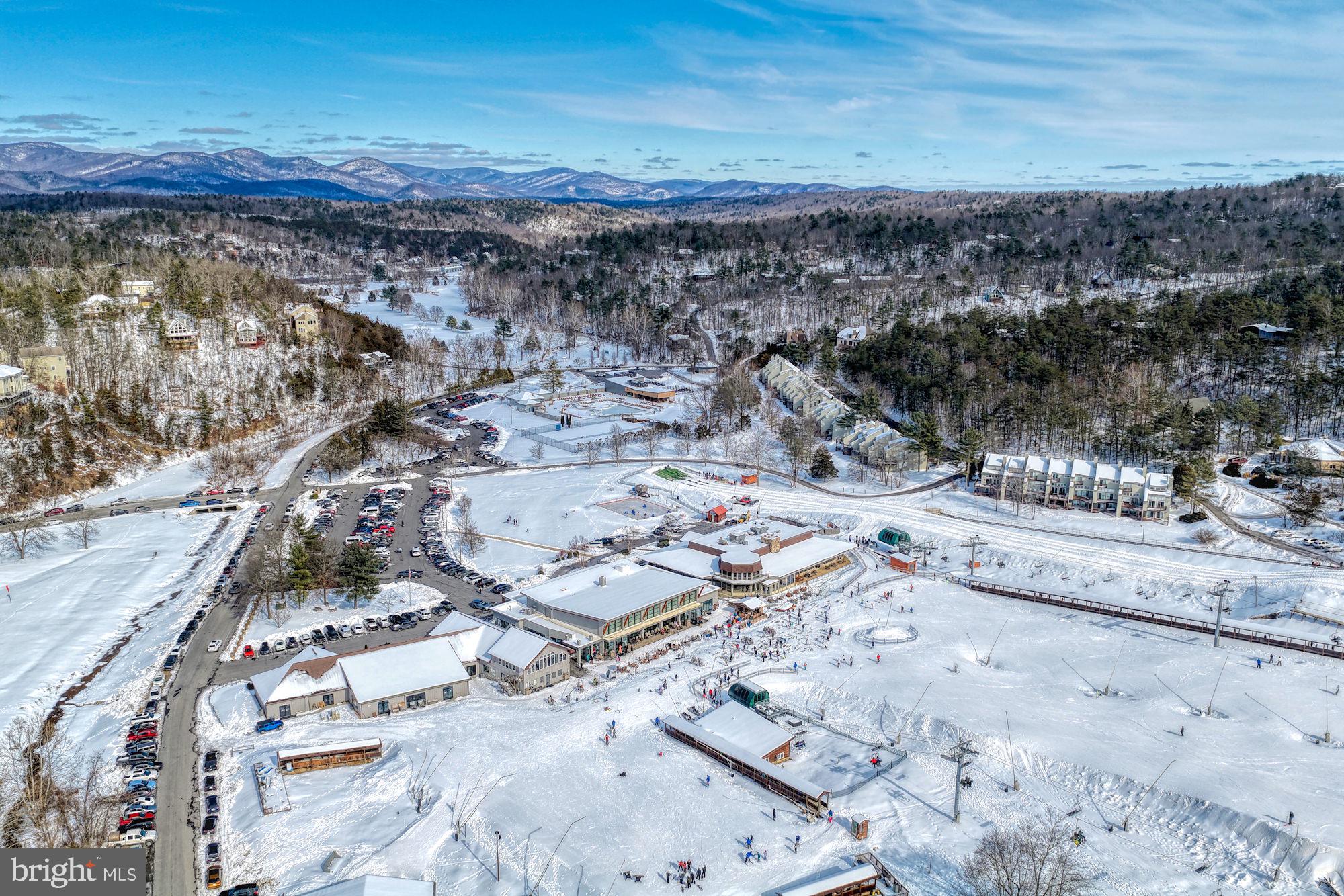 THE HILL CONDOS - Residential