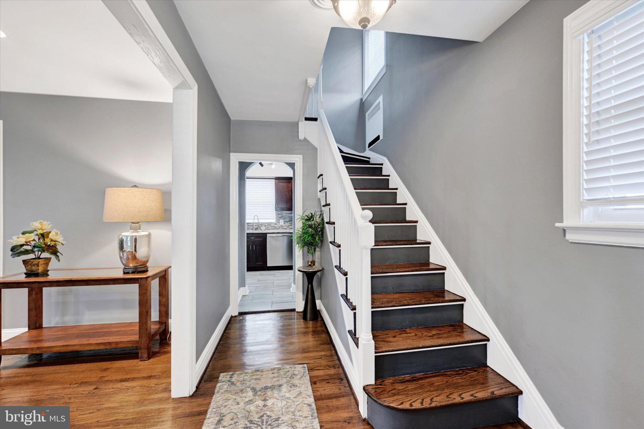 1303 E 36TH