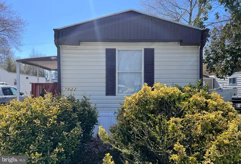 7832 Eagle Avenue, Alexandria, VA MLS: VAFX2229166