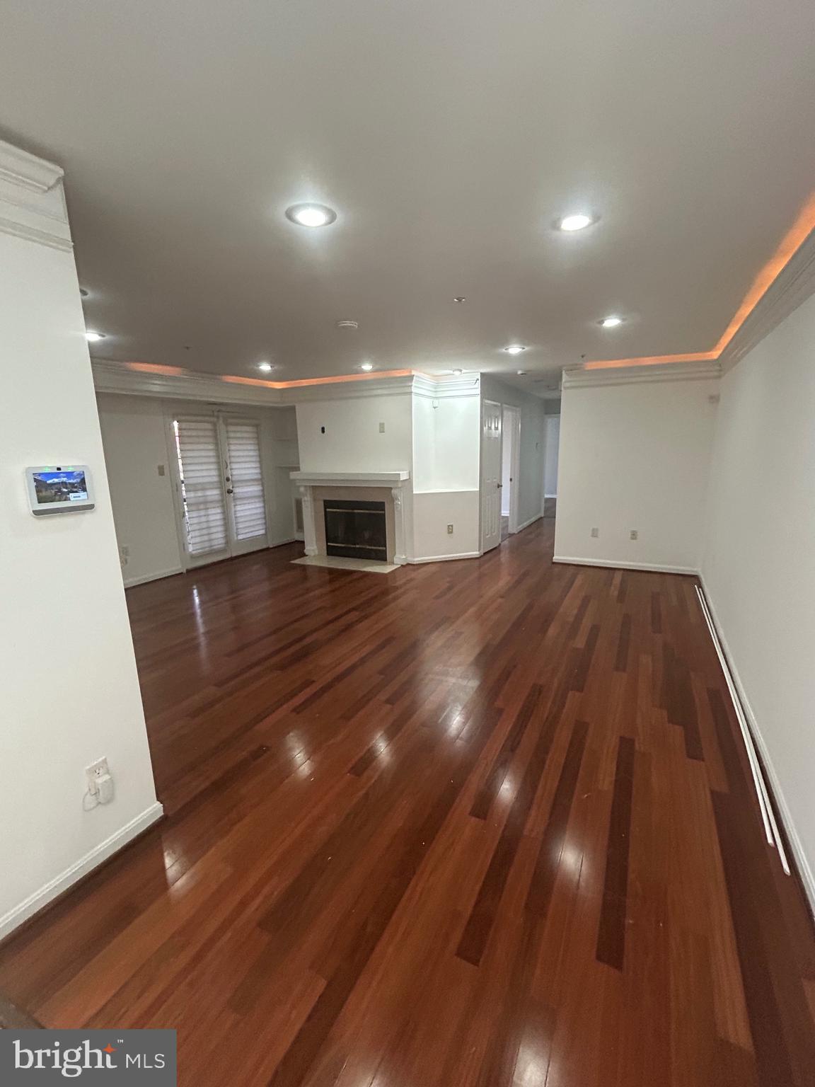 LAKE POINTE CONDOMINIUMS - Residential