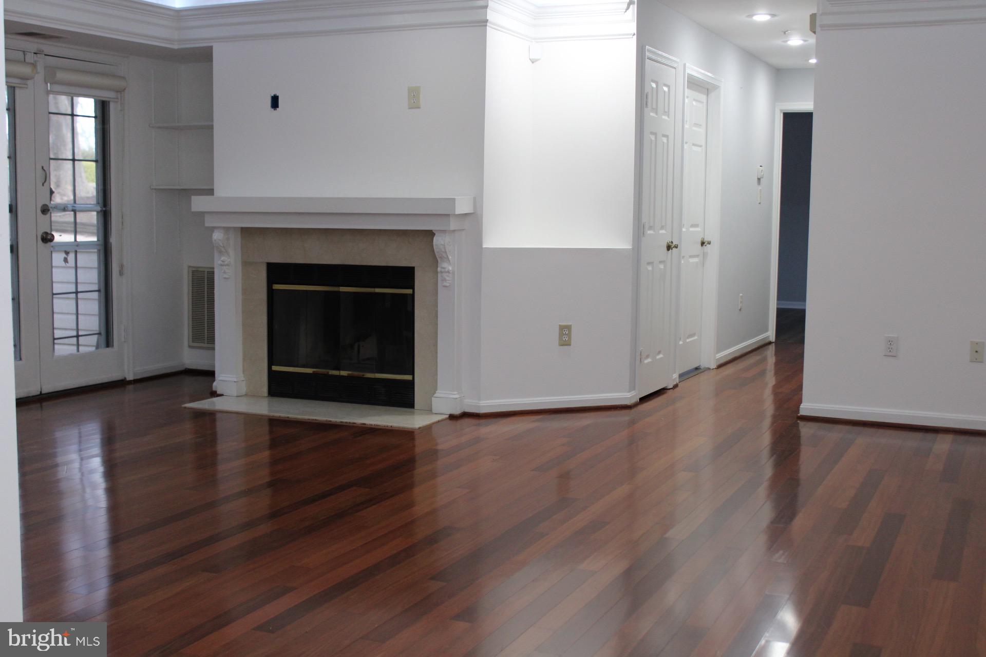 LAKE POINTE CONDOMINIUMS - Residential