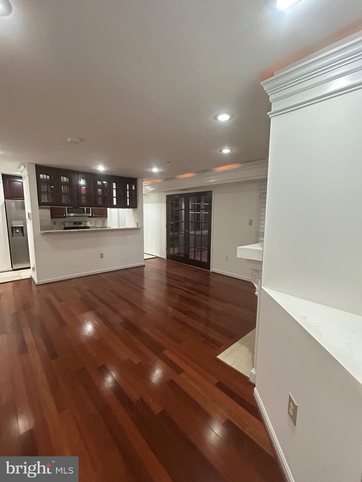 LAKE POINTE CONDOMINIUMS - Residential