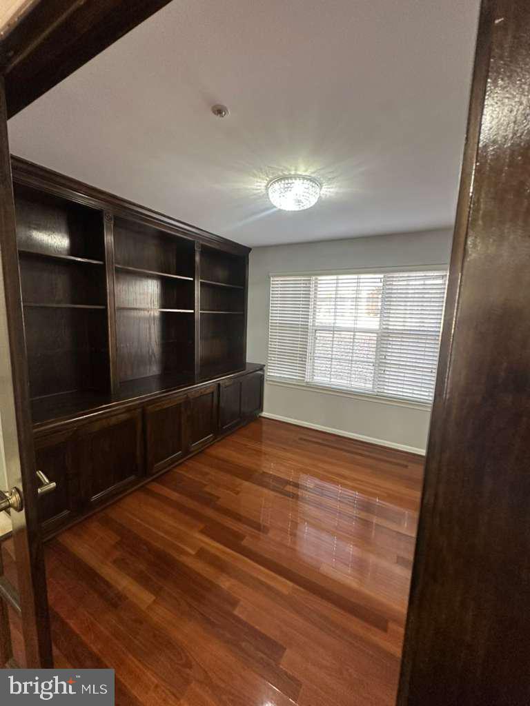 LAKE POINTE CONDOMINIUMS - Residential