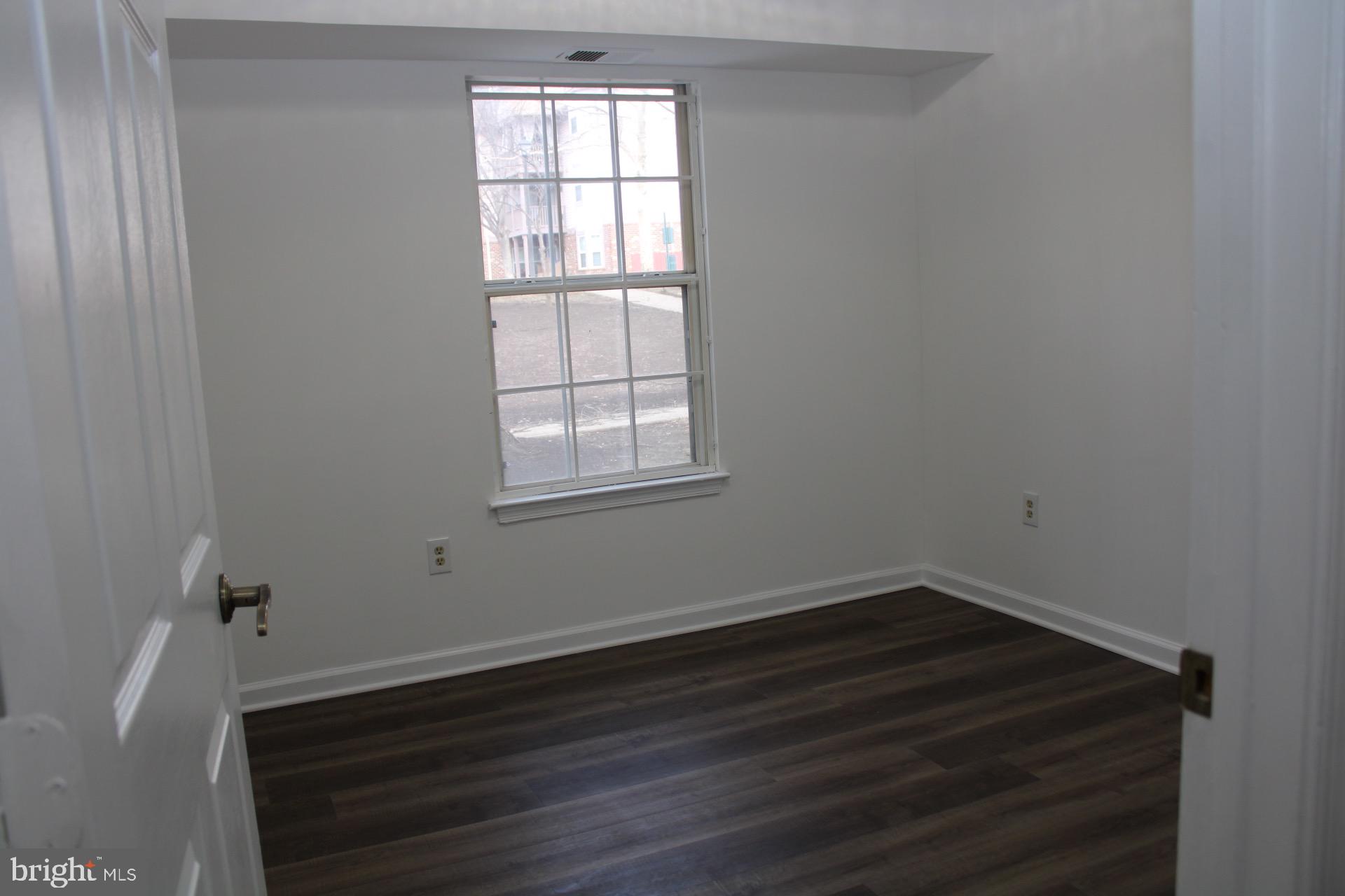 LAKE POINTE CONDOMINIUMS - Residential