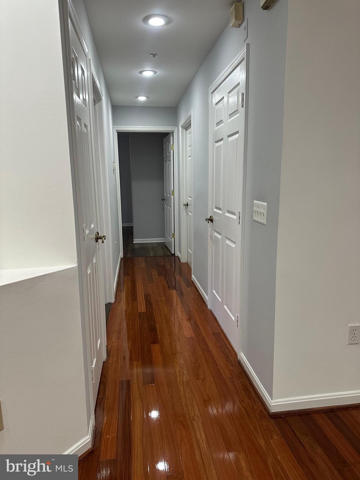 LAKE POINTE CONDOMINIUMS - Residential