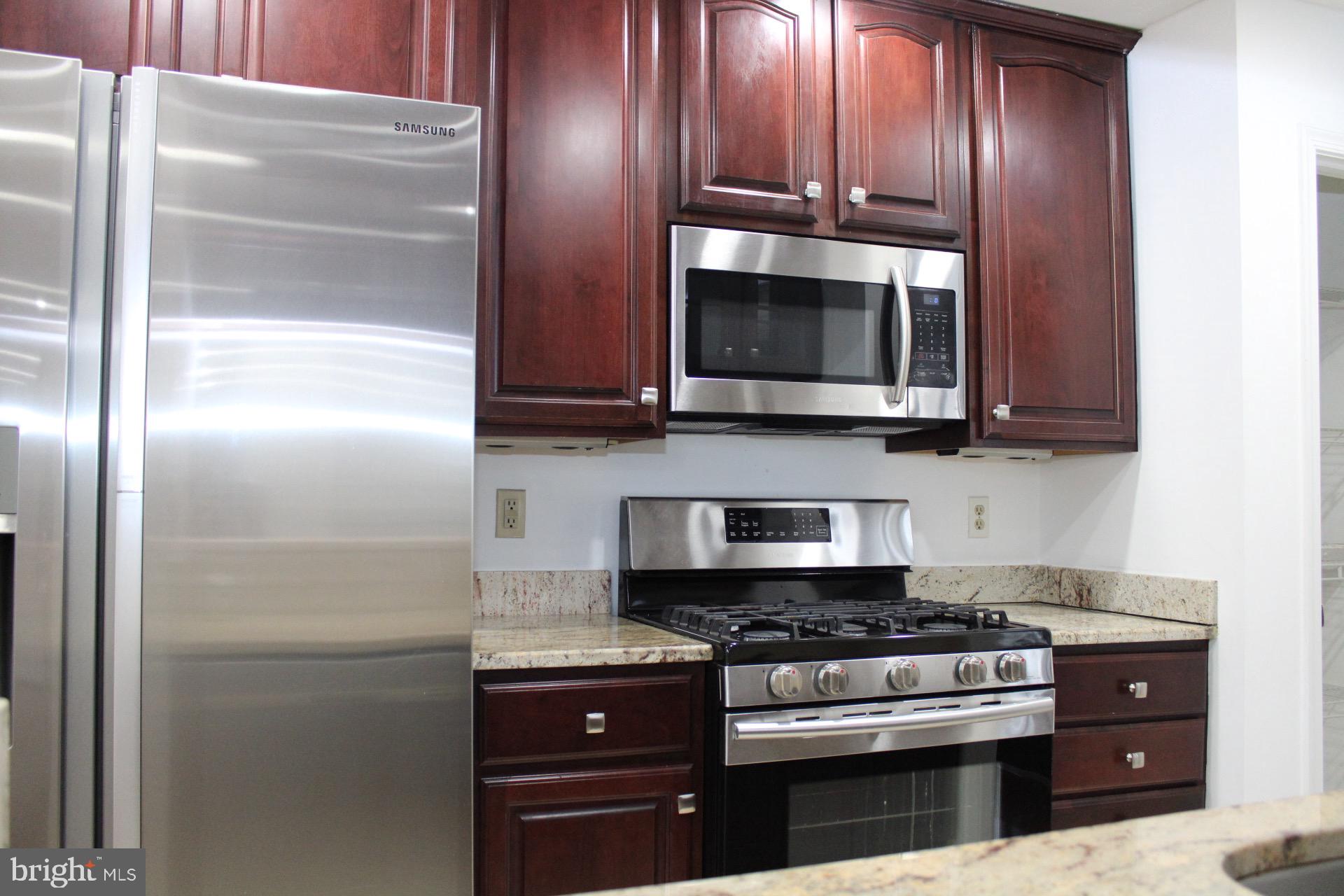 LAKE POINTE CONDOMINIUMS - Residential