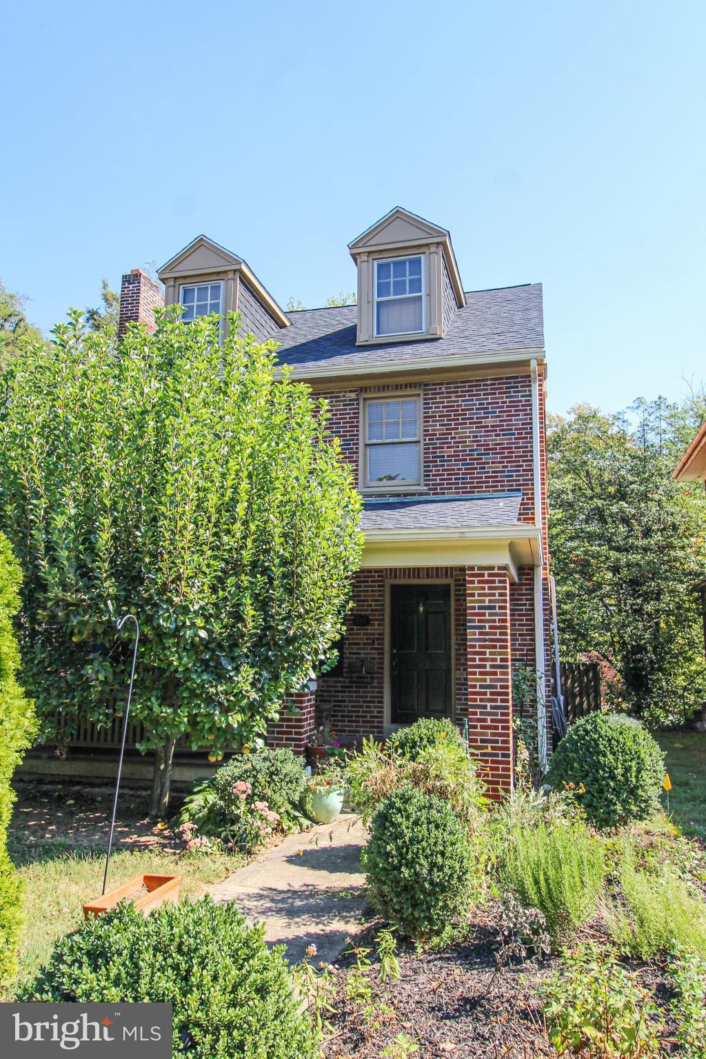 Photo of 947 Virginia Avenue, YORK, PA 17403 (MLS # PAYK2090134)