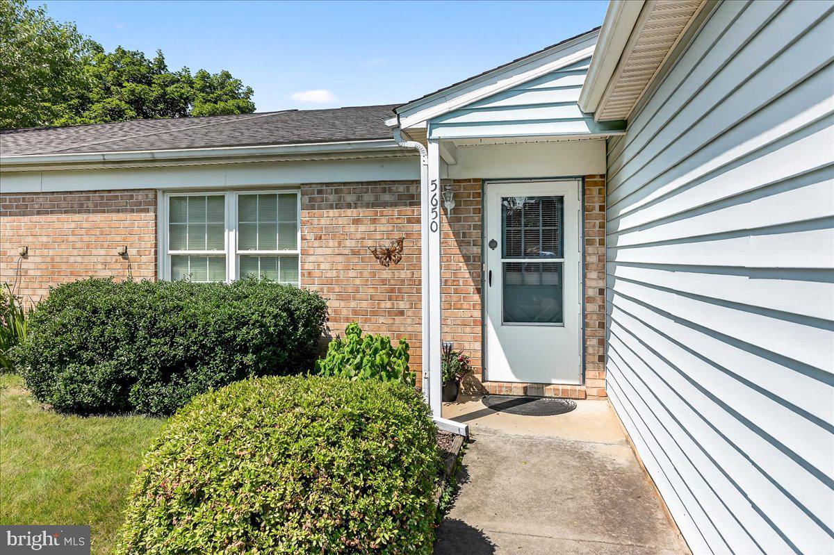 CRESTWOOD VILLAGE - Residential