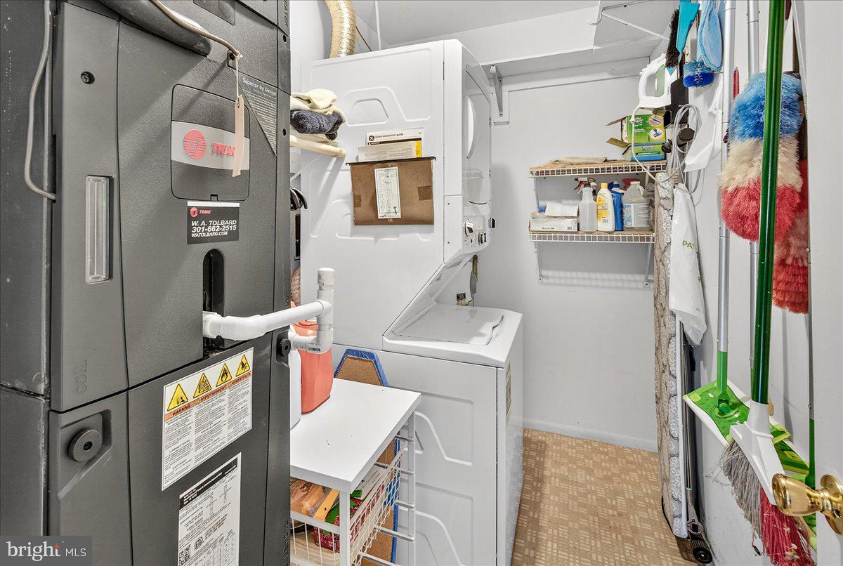 CRESTWOOD VILLAGE - Residential