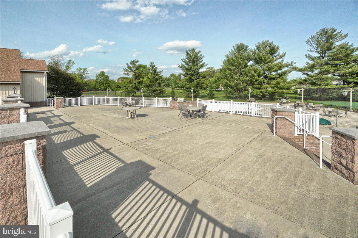 CRESTWOOD VILLAGE - Residential