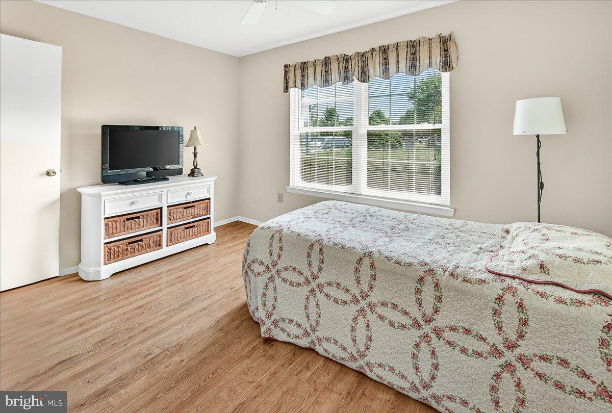 CRESTWOOD VILLAGE - Residential