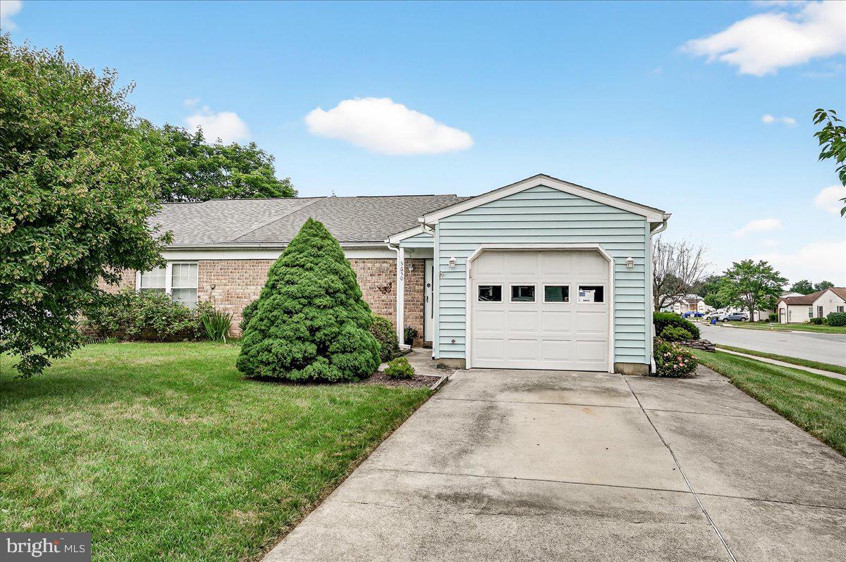 CRESTWOOD VILLAGE - Residential