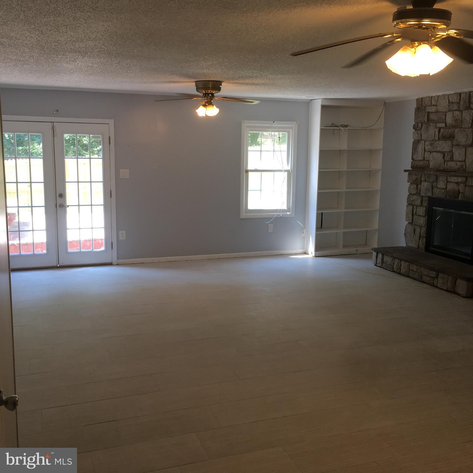 LAKE RIDGE - MOHICAN - Residential Lease