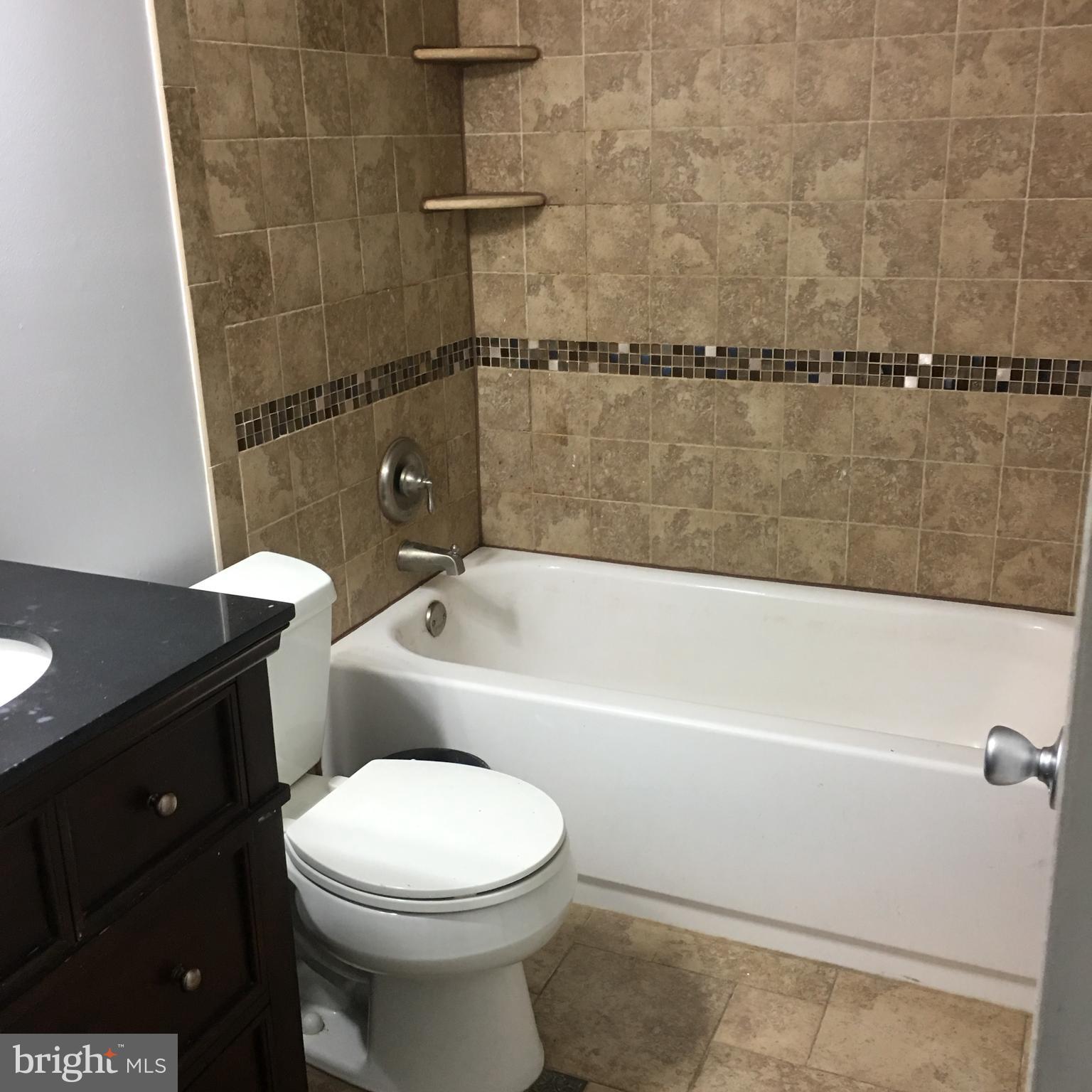 LAKE RIDGE - MOHICAN - Residential Lease