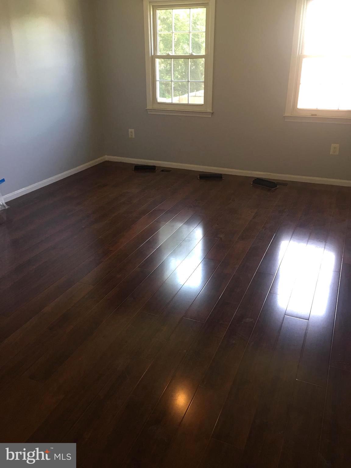 LAKE RIDGE - MOHICAN - Residential Lease