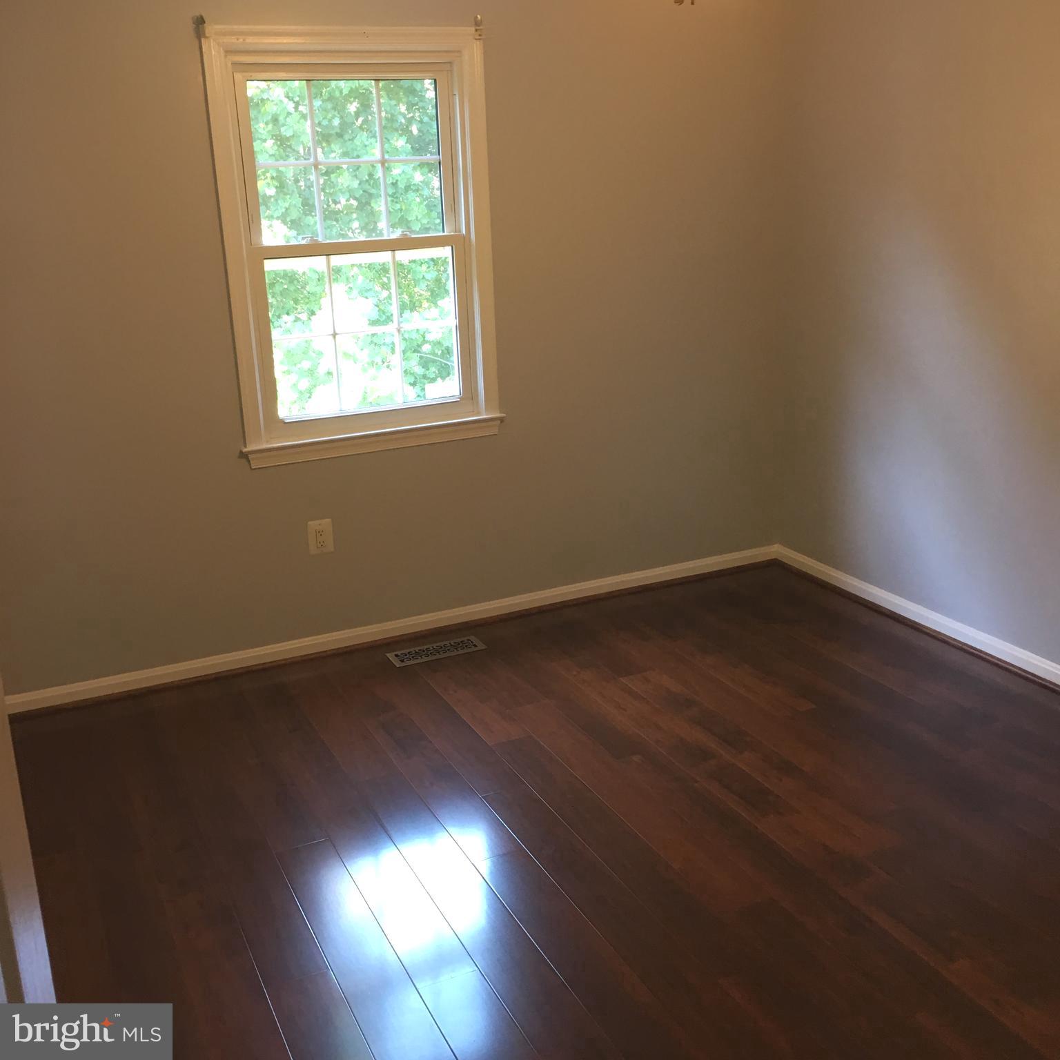 LAKE RIDGE - MOHICAN - Residential Lease