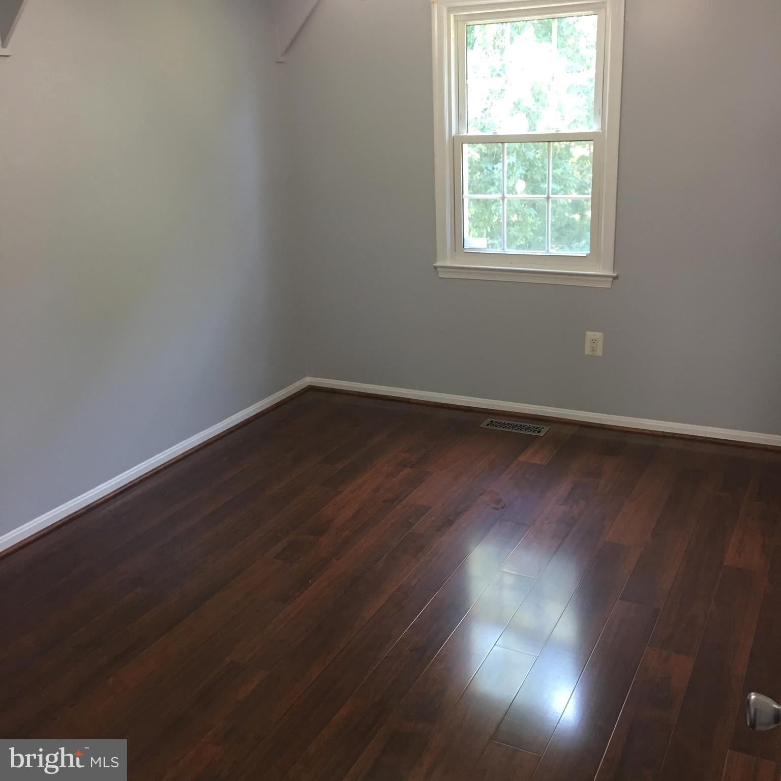 LAKE RIDGE - MOHICAN - Residential Lease