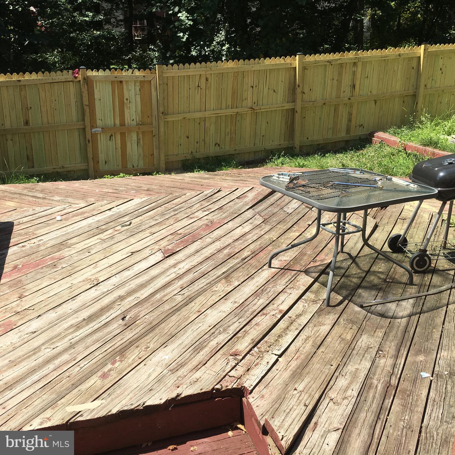 LAKE RIDGE - MOHICAN - Residential Lease