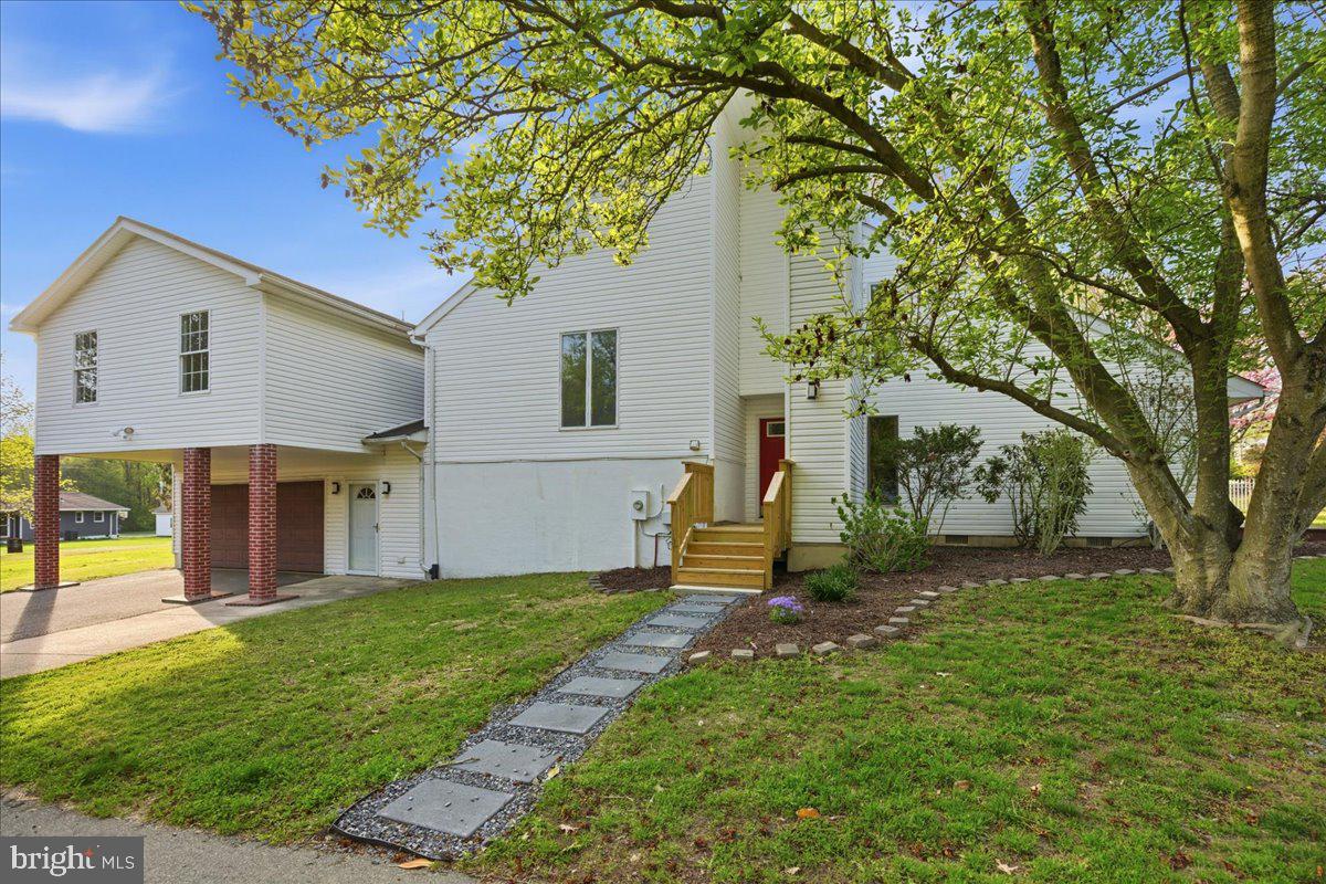 BRETON BAY ESTATES - Residential