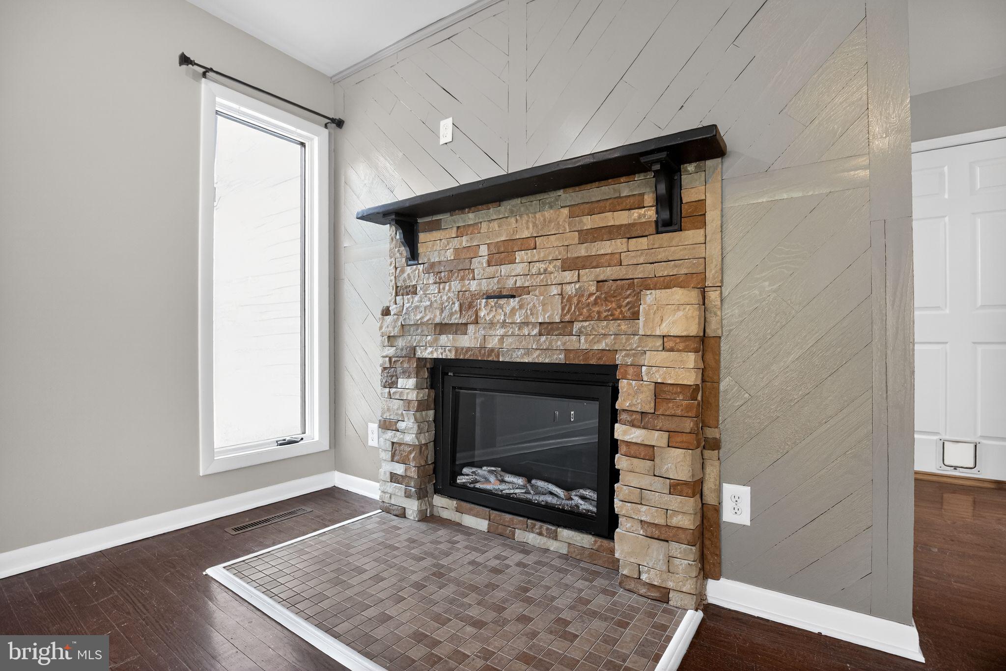 BRETON BAY ESTATES - Residential