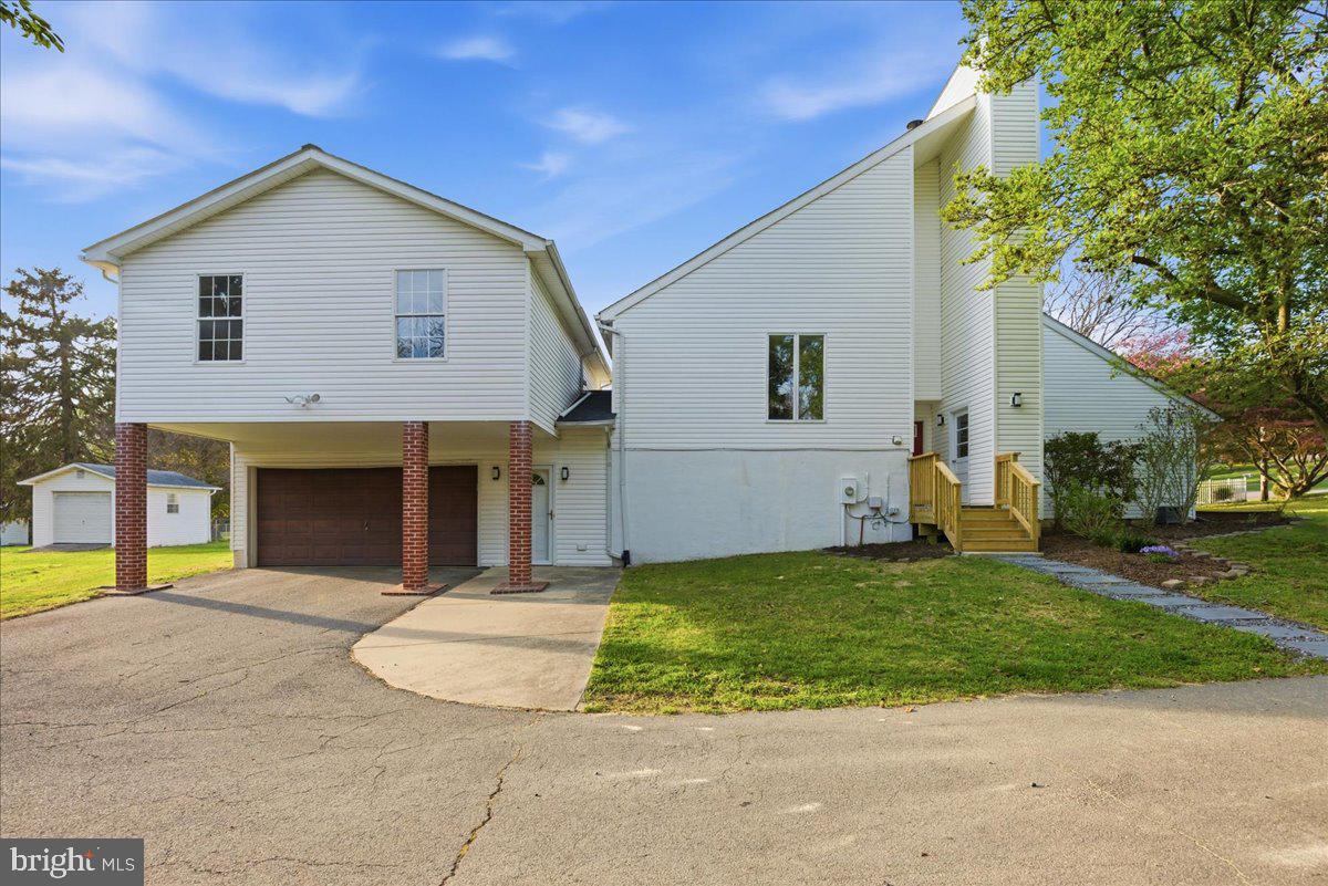 BRETON BAY ESTATES - Residential