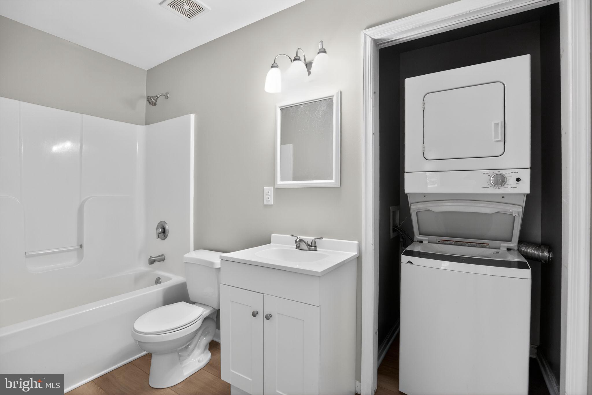 BRETON BAY ESTATES - Residential